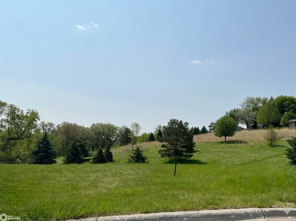 812 Wild Rose Dr, Denison, IA 51442