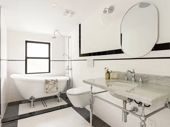 287 Midwood Street image 12 of 16