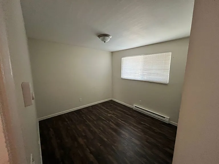 110 Stanford Dr — Photo 10