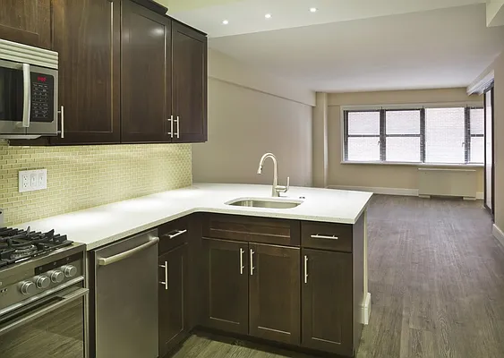 Rented by Greystar | media 27