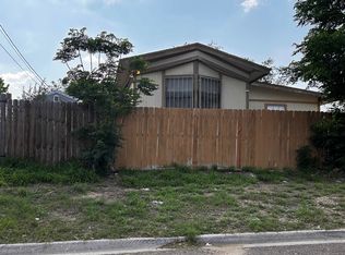 2818 N Mendiola Ave, Laredo, TX 78043