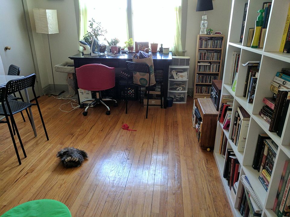 1st image of 2416 N Artesian Ave #2
