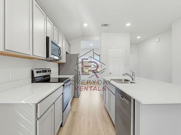 4th image of 10005 Avendesora Rd