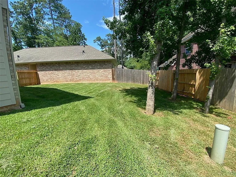 13443 Greenbrier Dr — Photo 18