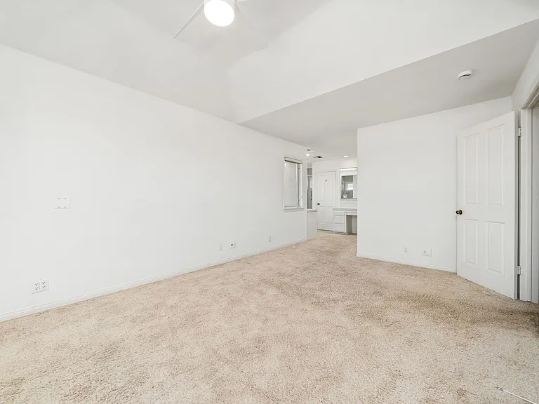 732 Bison Ave — Photo 21