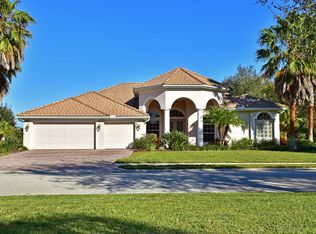 307 Country Meadows Way, Bradenton, FL 34212