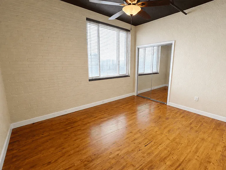 159 W Pearl St #402 — Photo 10