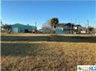 2 W Maple St, Pt O Connor, TX 77982