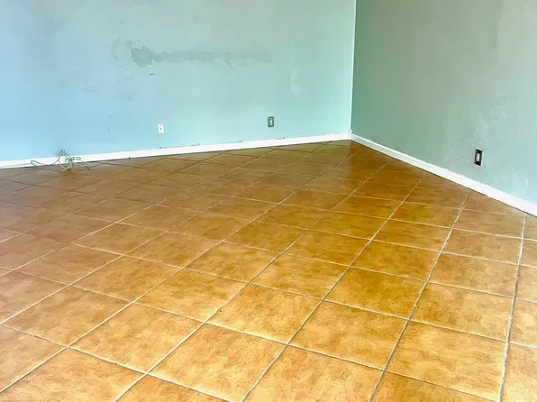 17 Crossings Cir #1-B, Boynton Beach, FL 33435