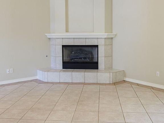 2nd image of 1047 W Orchard Ct