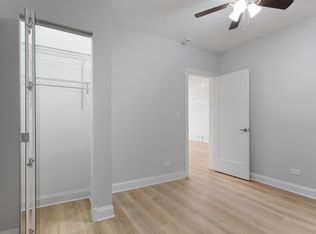 1633 W Chase Ave #1, Chicago, IL 60626
