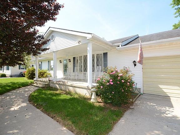 5th image of 306 Breezewood Dr