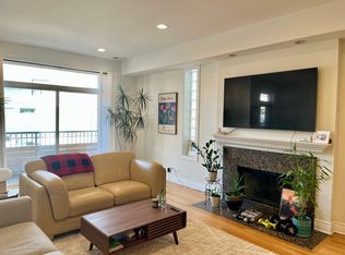 817 N Bishop St #2, Chicago, IL 60642