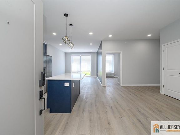3rd image of 202-208 W 7th St #2F