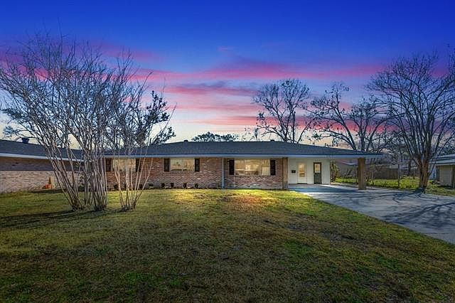 1st image of 4419 Pleasant Dr