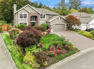 425 NW Datewood Dr, Issaquah, WA 98027