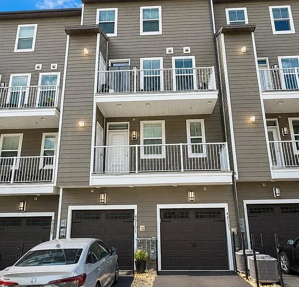 45133 Kincora Dr — Photo 3