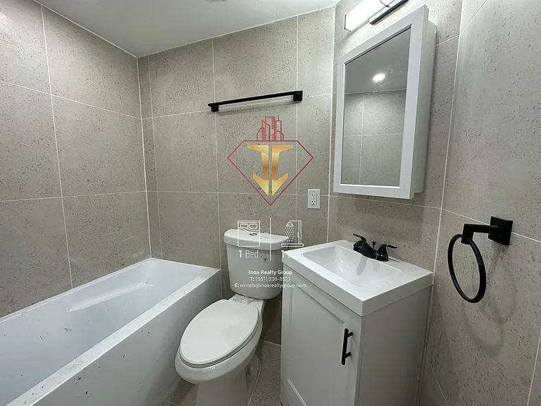 594 Westside Ave #4 — Photo 4