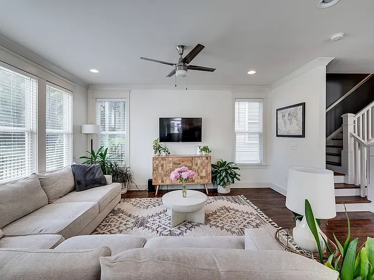 926 Thomas Ave — Photo 27