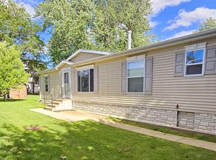345 Elder Ln, Belvidere, IL 61008