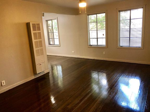 5th image of 427 E Olmos Dr