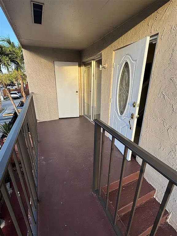 3 bed, 2.5 bath, 1630 sqft, $2,450 — Photo 3