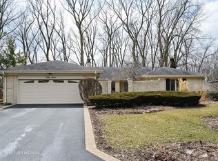 57 Lincolnshire Dr, Lincolnshire, IL