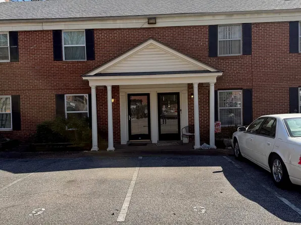 5726 Quince Rd APT 9, Memphis, TN 38119