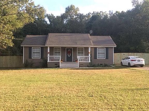 Pre-flowerbed to show fence 