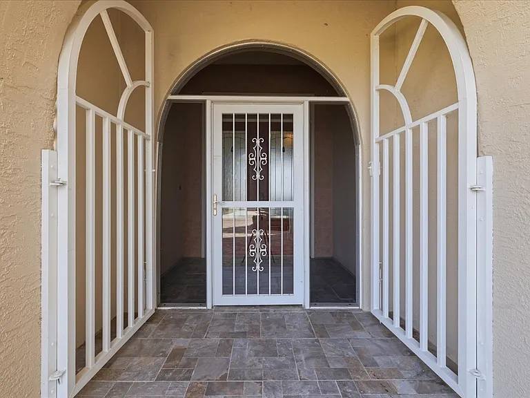 2371 Coral Point Dr — Photo 39