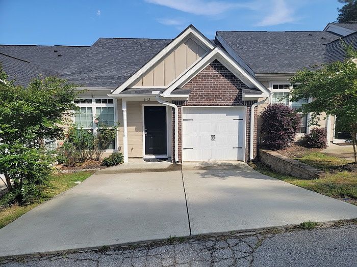 1st image of 642 Vista Dr