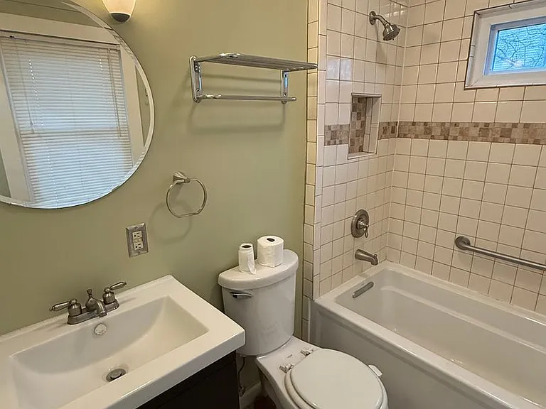 406 Robbins St — Photo 11