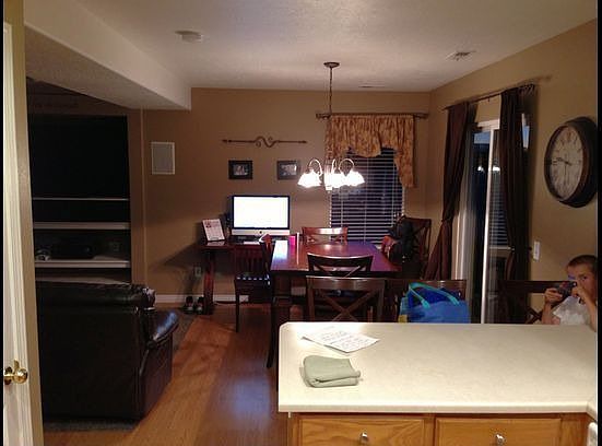 4th image of 39 E Strasbourg Ln