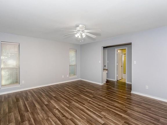 4th image of 1922 Lakeshore Dr