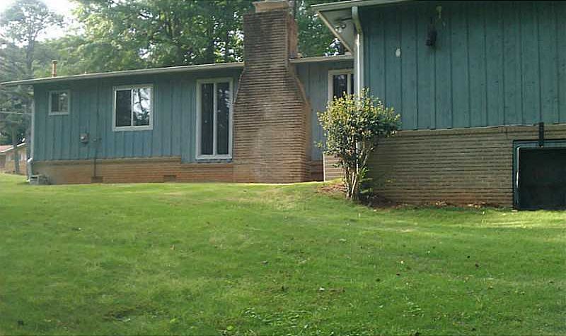 2nd image of 4415 Riverwood Cir