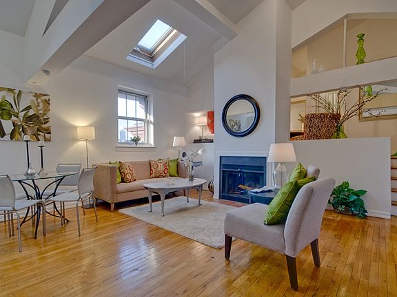 2nd image of 174 Pacific St APT 4C