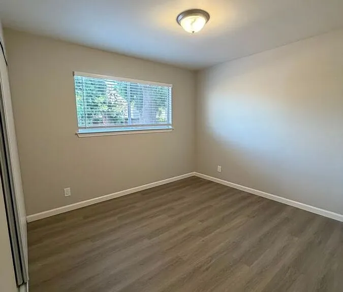 300 Warren Ave #2 — Photo 15