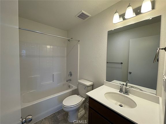 5th image of 762 Stone Ridge East Ave