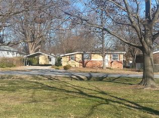 2831 E Bennett St, Springfield, MO 65804