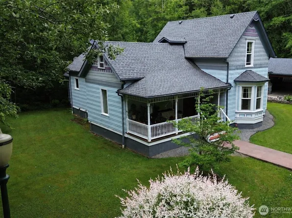 2909 Overpass Road, Bow, WA 98232
