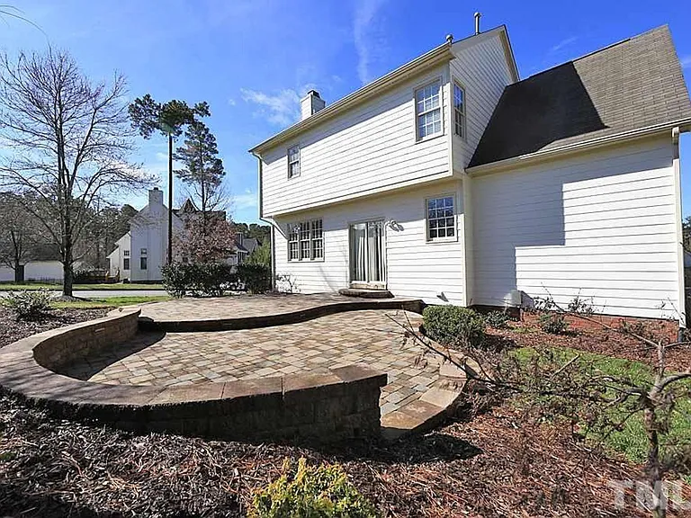 102 College Ave — Photo 12