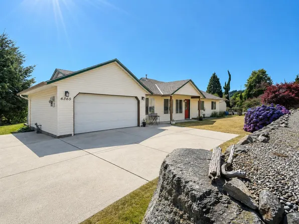 6365 Homestead Ave, Sechelt, BC V7Z 0M7