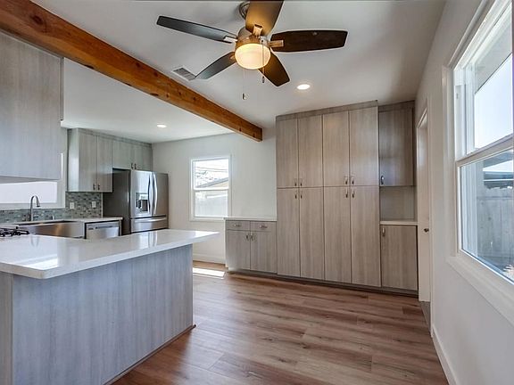 5th image of 6826 Estrella Ave