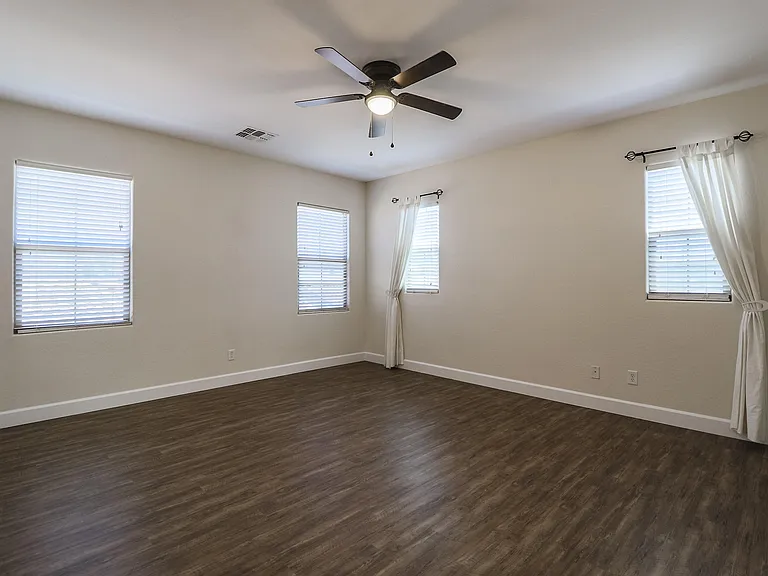 3457 E Orchid Ln — Photo 29