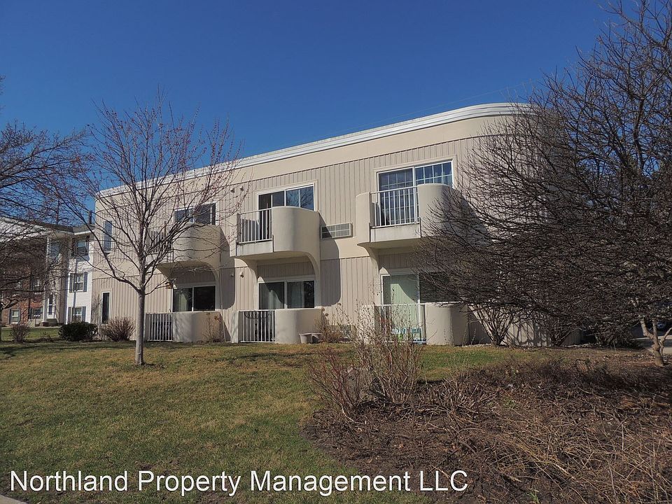 1st image of 124 Beech St APT 202
