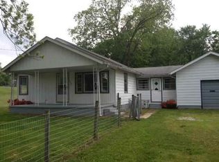 2131 E Cherry St, Spottsville, KY 42458