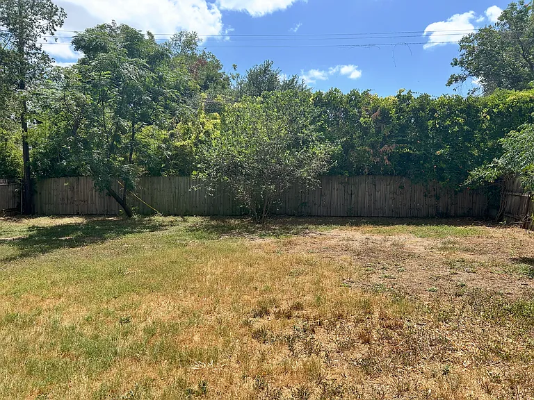 Wordsworth Dr — Photo 6