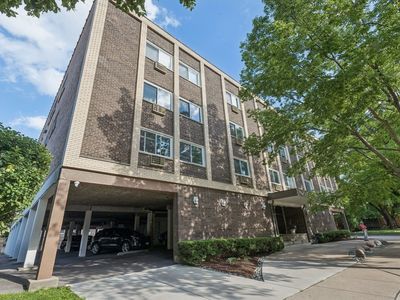 222 N Grove Ave APT 2A, Oak Park, IL, 60302