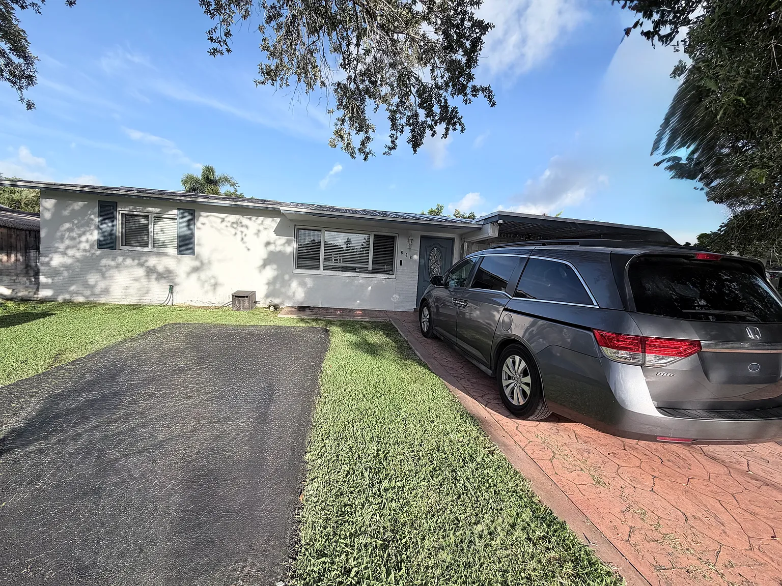 5081 SW 94th Way — Photo 1