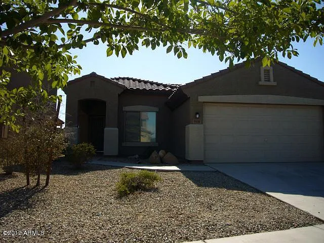 806 S 111th Dr — Photo 2